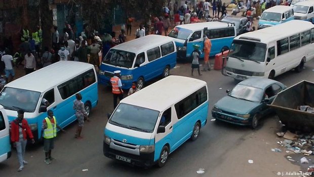 Rumores de aumento do preço do táxi geram preocupação entre utentes em Luanda